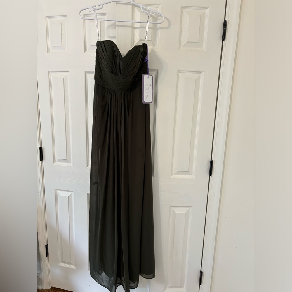 David’s Bridal flowy olive green lined chiffon dress w/boning for bodice Size 4